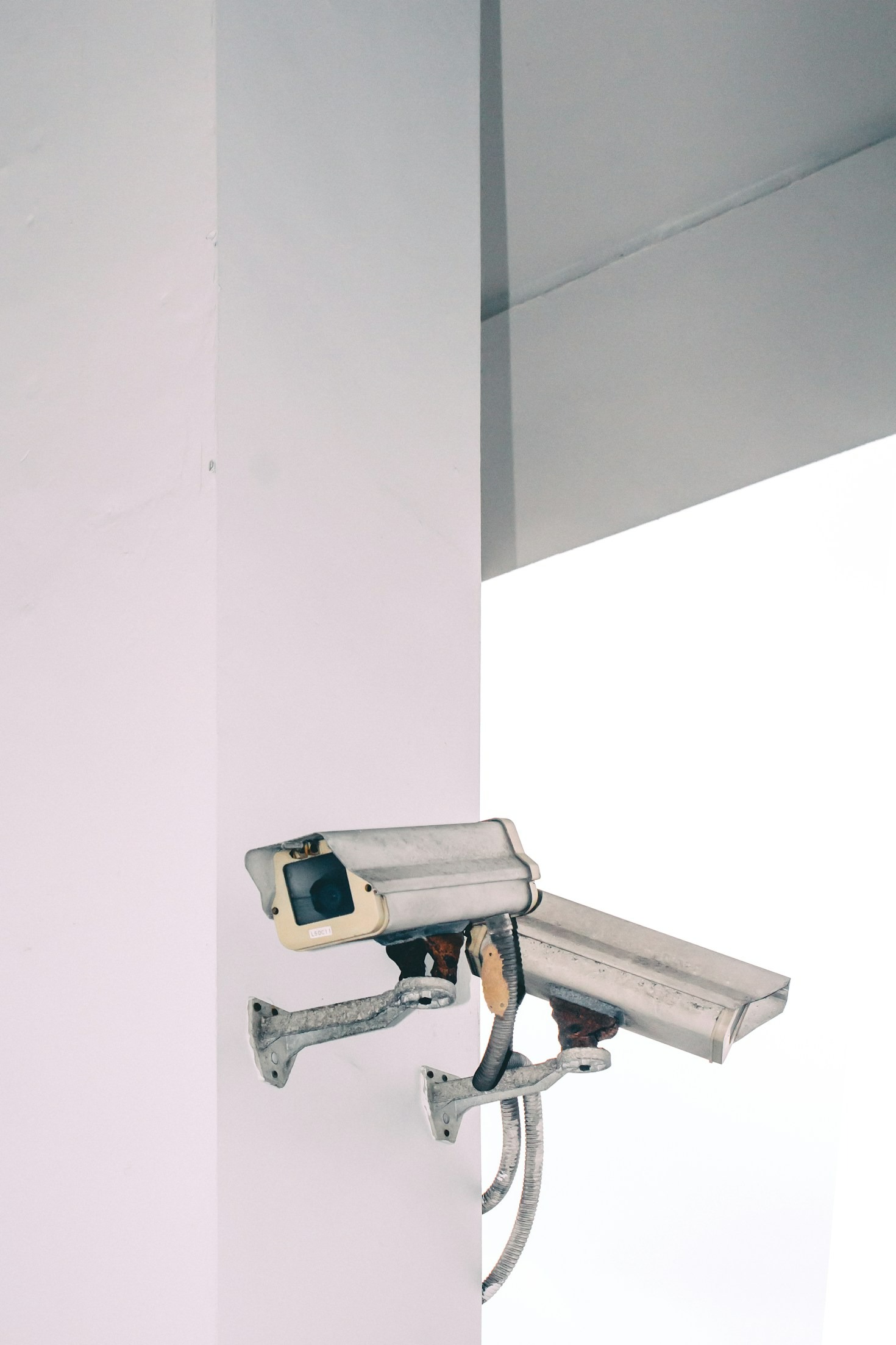 A Importância de Câmeras de Segurança em Residências e Negócios